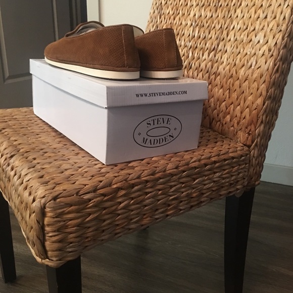 Steve Madden Arrow Perforated Slip On Loafer Shoes - Picture 5 of 8